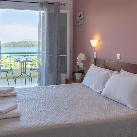 Tropicana Inn Nydri  Extérieur photo