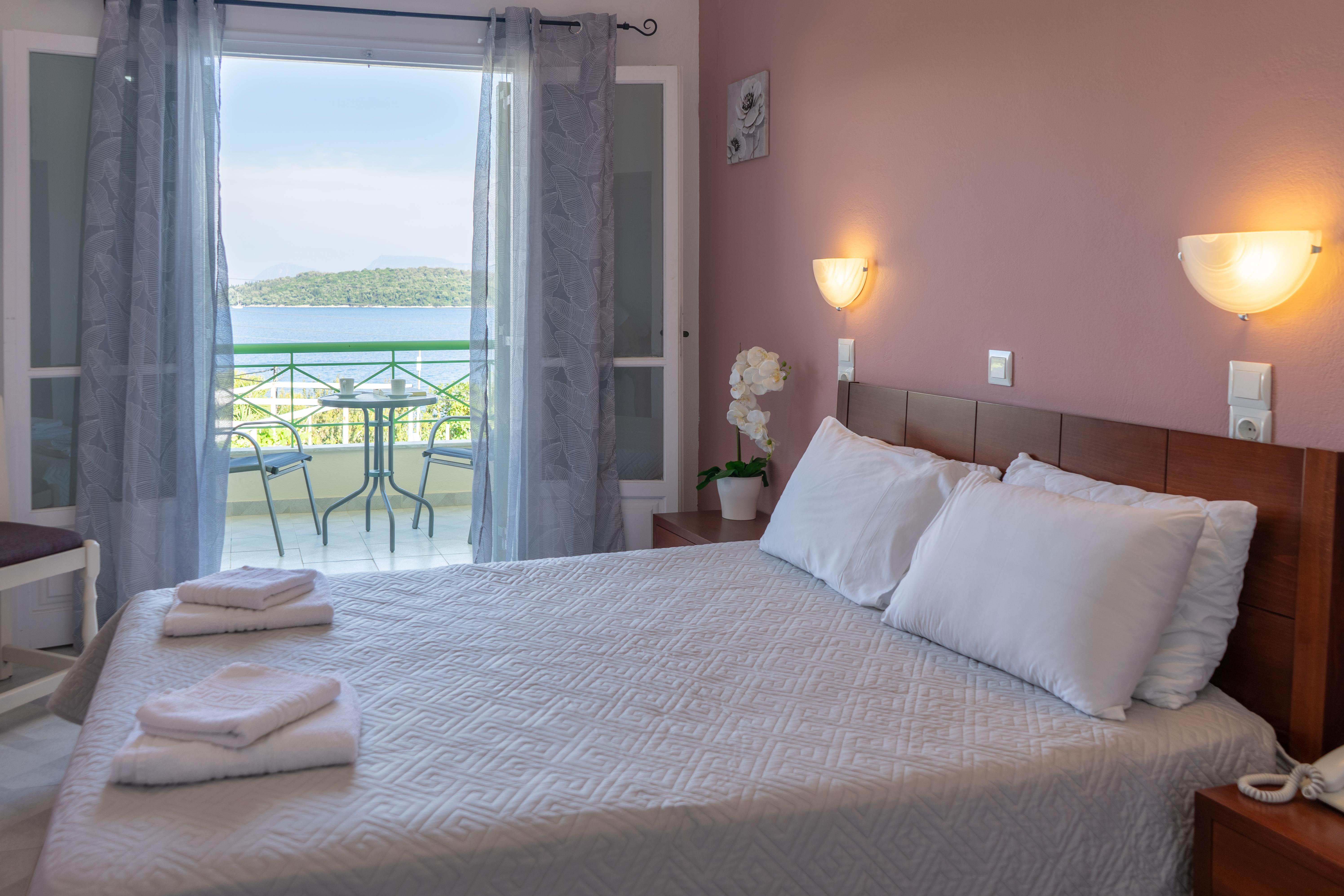 Tropicana Inn Nydri  Extérieur photo