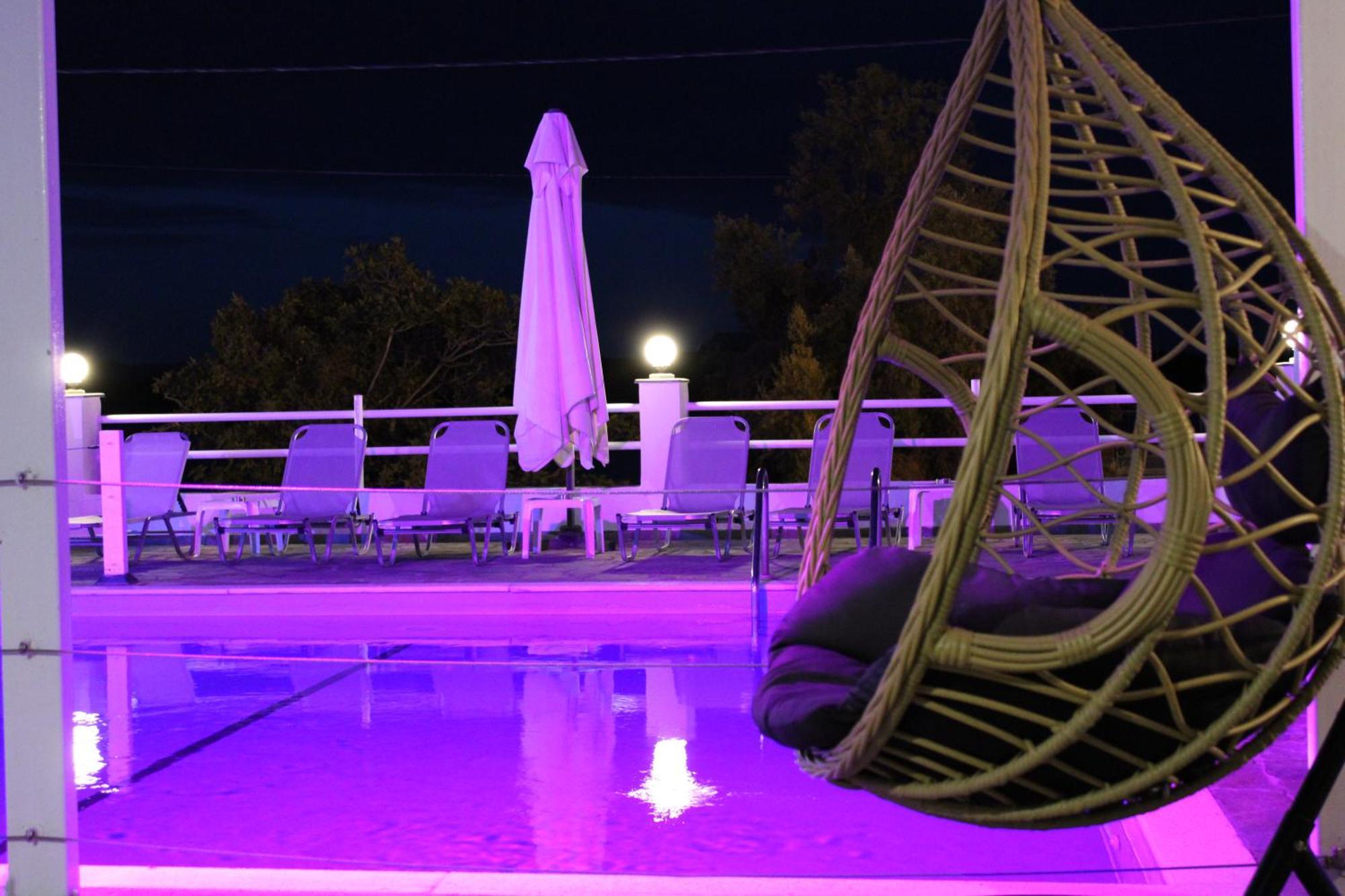 Tropicana Inn Nydri  Extérieur photo